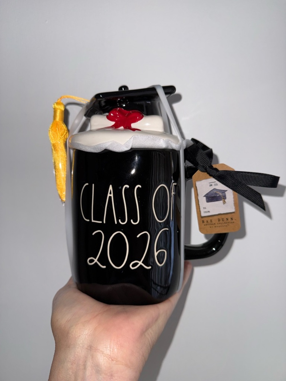 Rae Dunn CLASS OF 2026 Graduation Mug with Lid and tassel